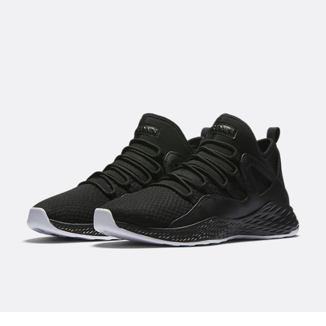 SEPATU SNEAKERS AIR JORDAN Formula 23