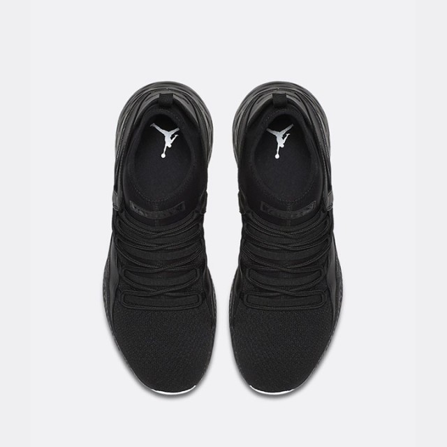 SEPATU SNEAKERS AIR JORDAN Formula 23