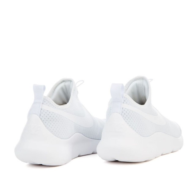 SEPATU SNEAKERS NIKE Aptare SE