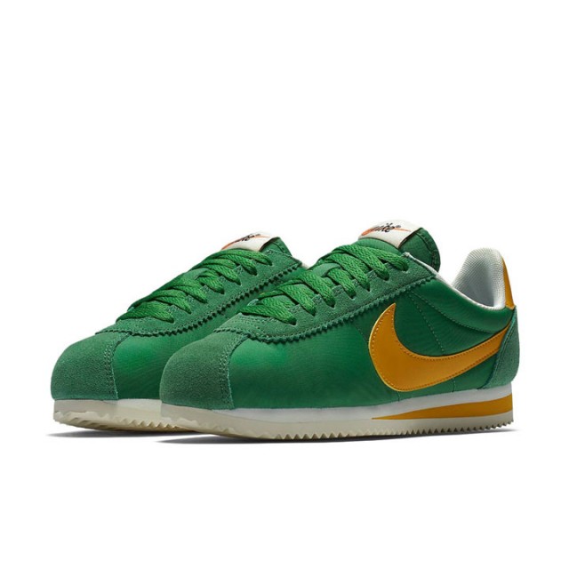 SEPATU SNEAKERS NIKE Wmns Classic Cortez Nylon PRM