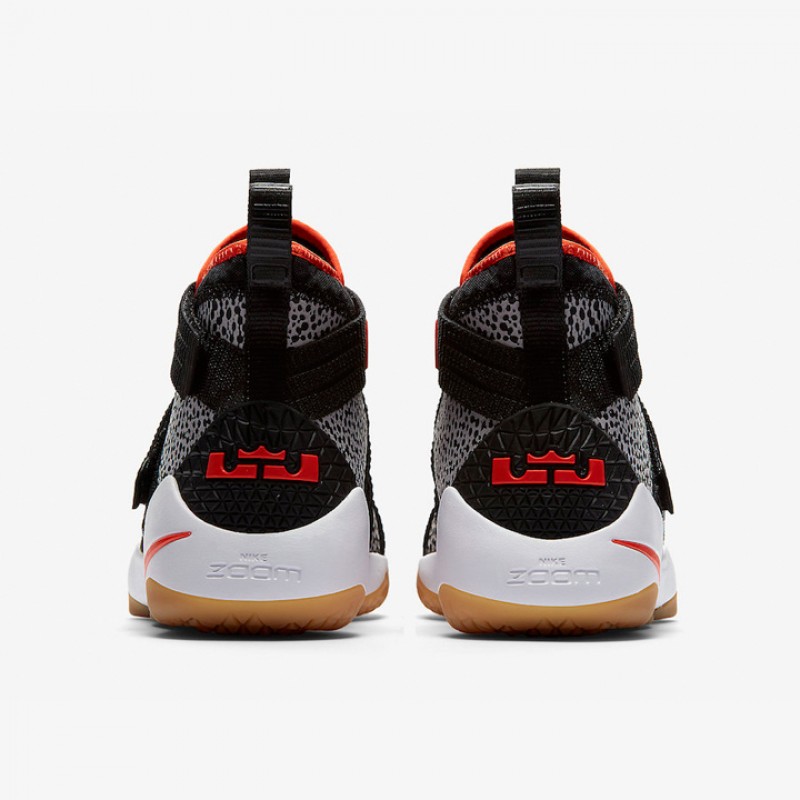 Jual SEPATU BASKET Pria NIKE Lebron Soldier XI SFG Safari Original