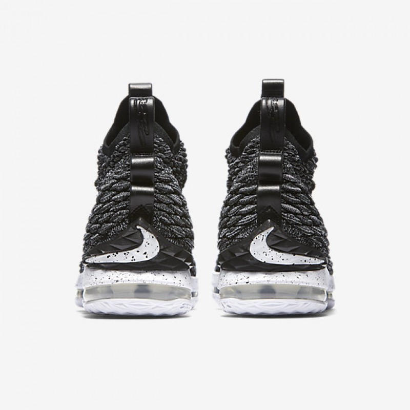 SEPATU BASKET NIKE Lebron 15