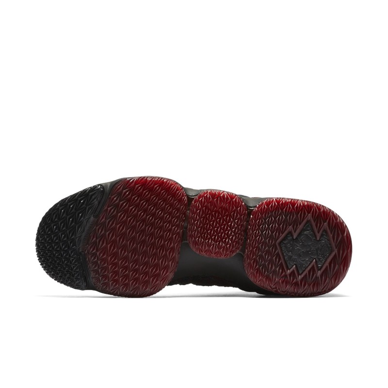SEPATU BASKET NIKE Lebron 15