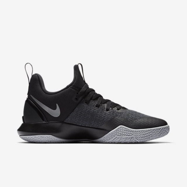 SEPATU BASKET NIKE Zoom Shift