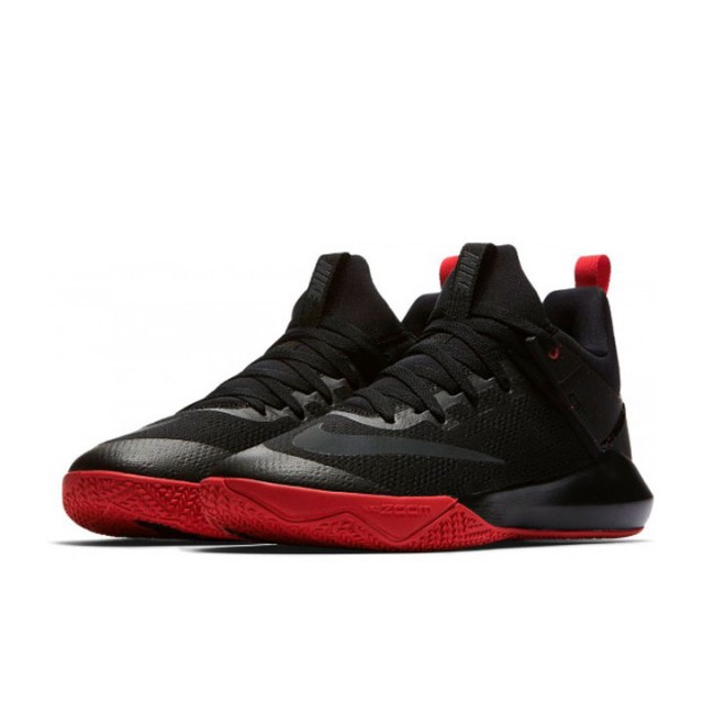 SEPATU BASKET NIKE Zoom Shift