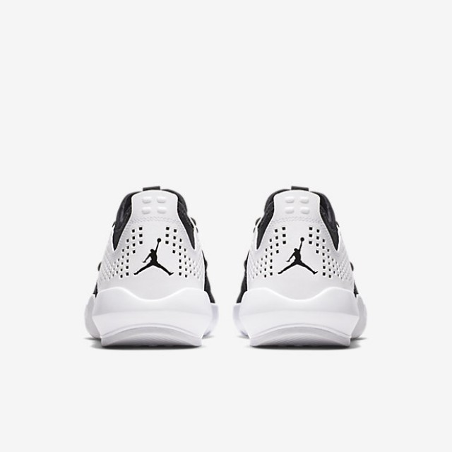 SEPATU SNEAKERS AIR JORDAN Express