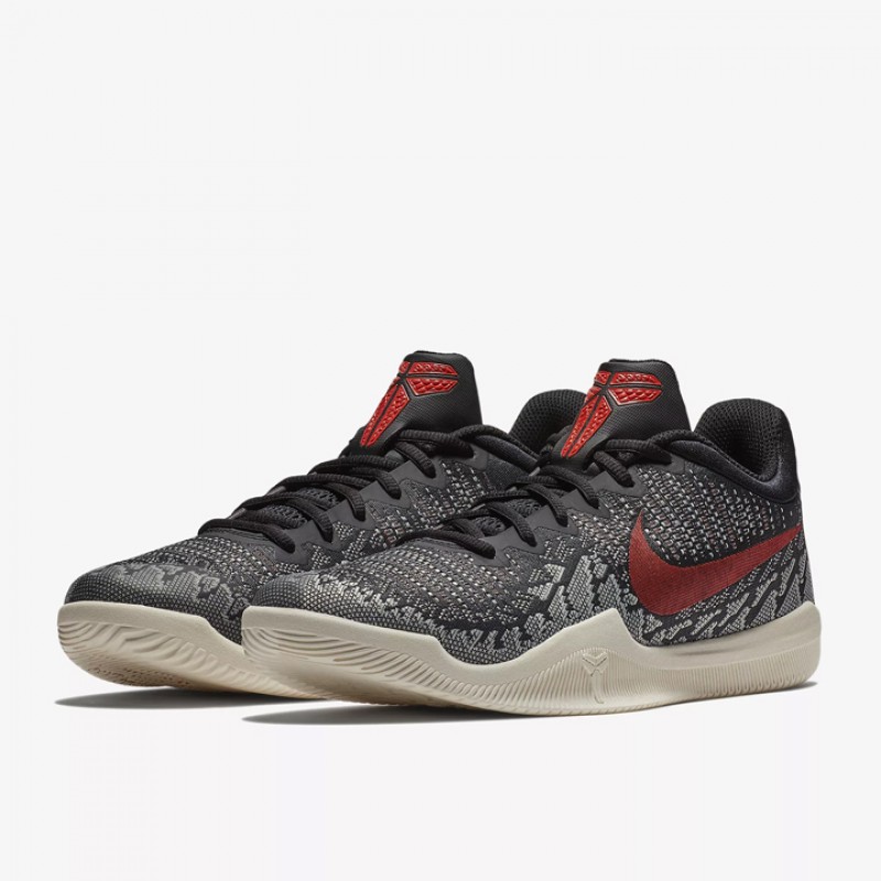 SEPATU BASKET NIKE Mamba Rage