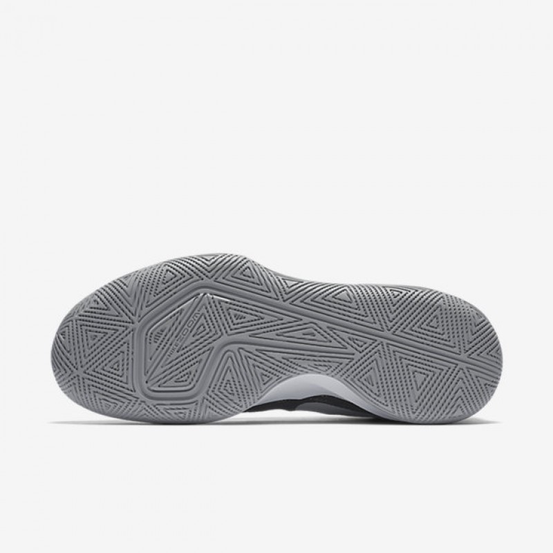 SEPATU BASKET NIKE Zoom Evidence 2