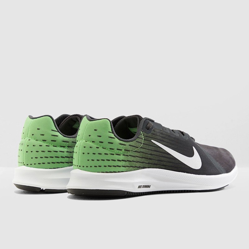 SEPATU LARI NIKE Downshifter 8
