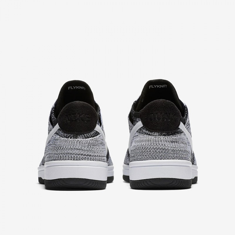 SEPATU SNEAKERS NIKE Dunk Low Flyknit
