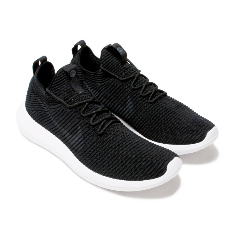 SEPATU SNEAKERS NIKE Roshe Two Flyknit V2