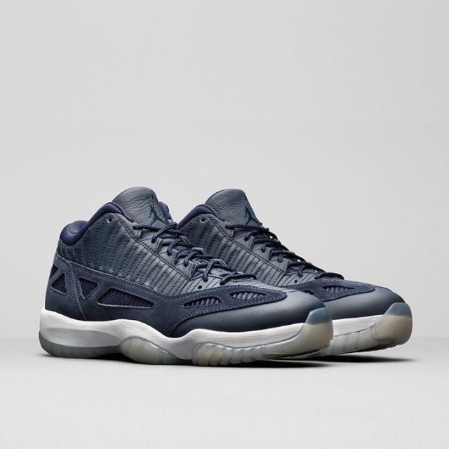 SEPATU BASKET AIR JORDAN AJ 11 Retro Low I.E.