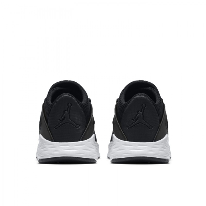 SEPATU SNEAKERS AIR JORDAN Formula 23 Low