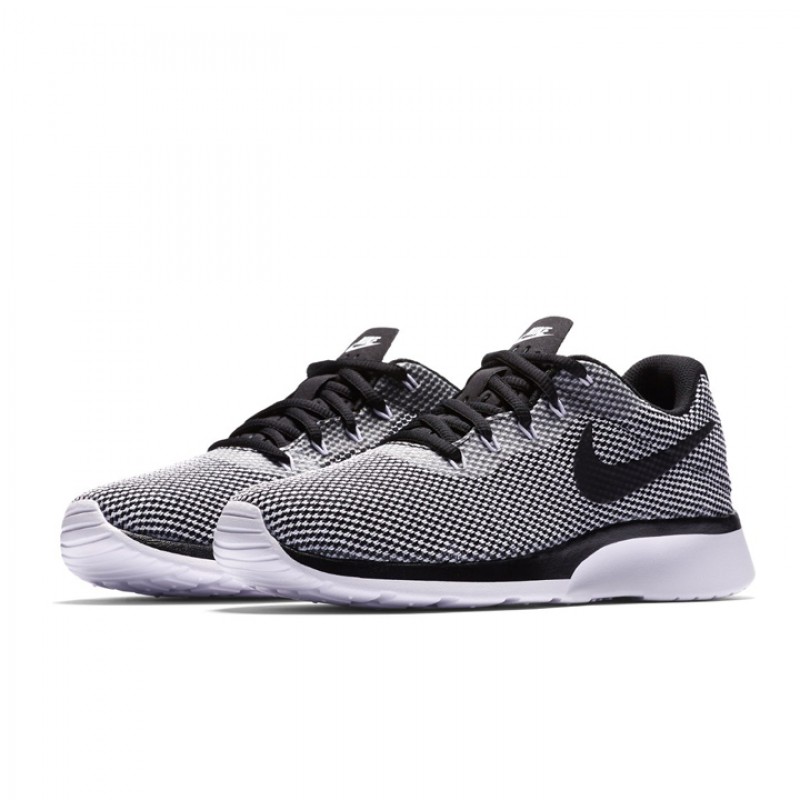 SEPATU SNEAKERS NIKE Wmns Tanjun Racer