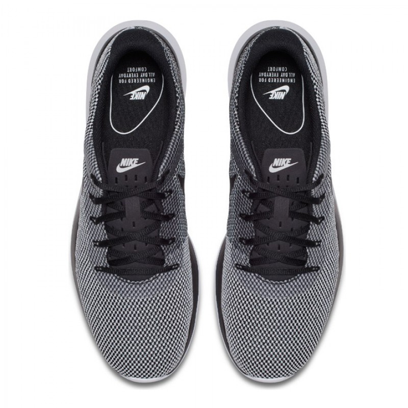 SEPATU SNEAKERS NIKE Tanjun Racer