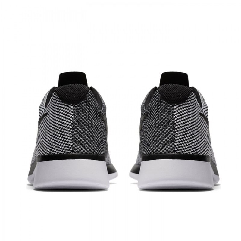 SEPATU SNEAKERS NIKE Tanjun Racer