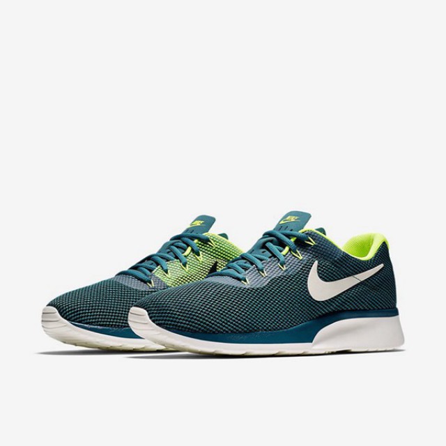 NIKE TANJUN RACER foto 2