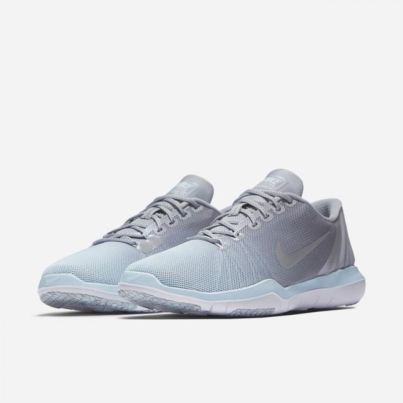SEPATU TRAINING NIKE Wmns Flex Supreme TR 5 Reflect