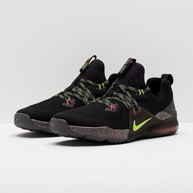 SEPATU TRAINING NIKE Zoom Train Command