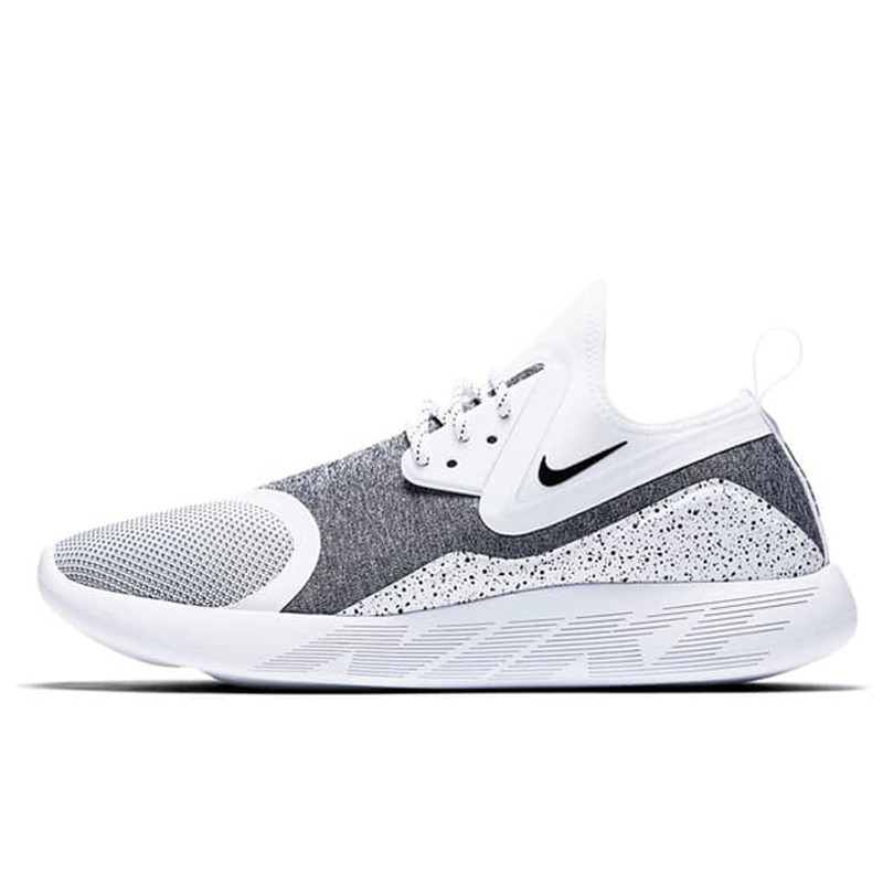 SEPATU SNEAKERS NIKE Lunarcharge Essential