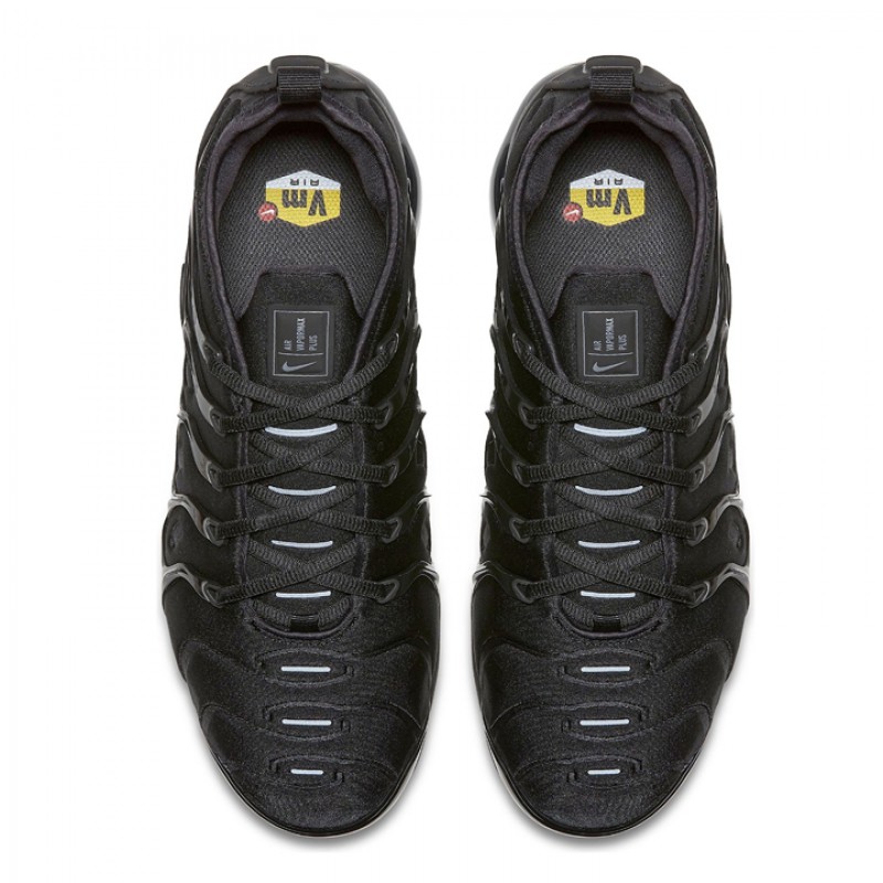 SEPATU SNEAKERS NIKE Air Vapormax Plus
