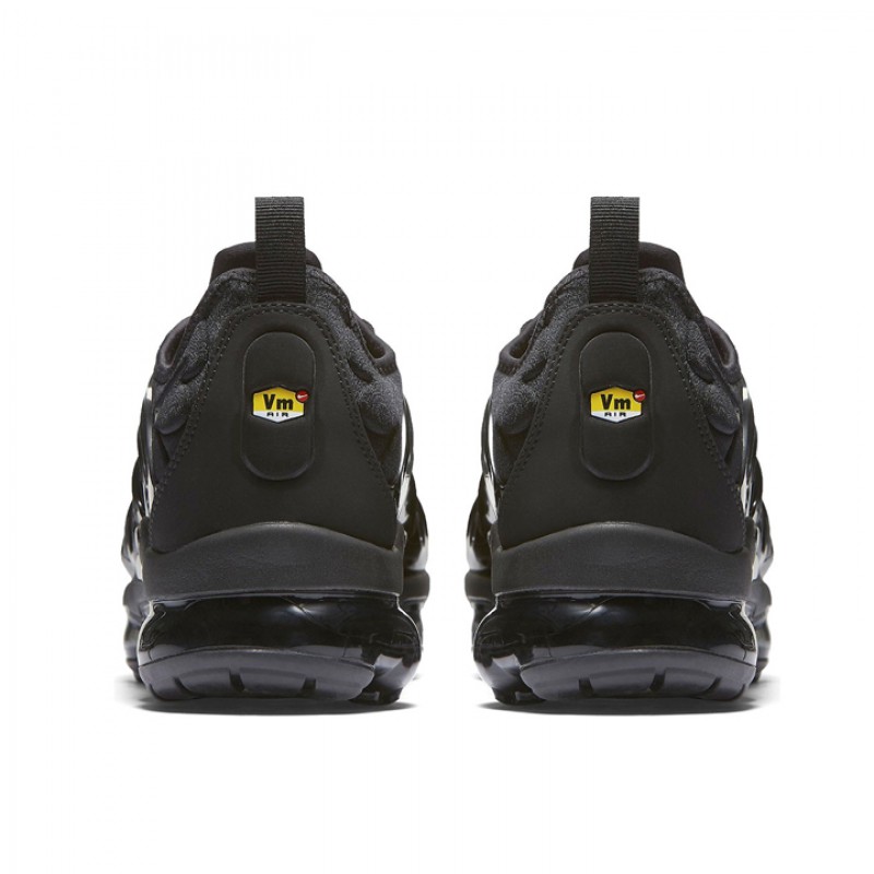 SEPATU SNEAKERS NIKE Air Vapormax Plus
