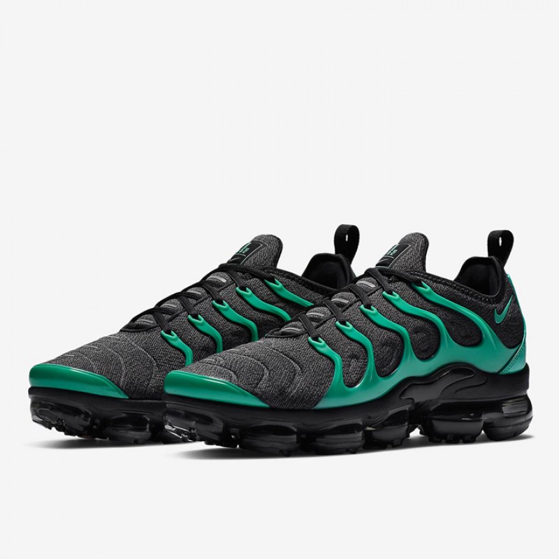 SEPATU SNEAKERS NIKE Vapormax Plus Eagles
