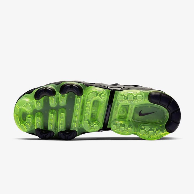 SEPATU LARI NIKE Air VaporMax Plus