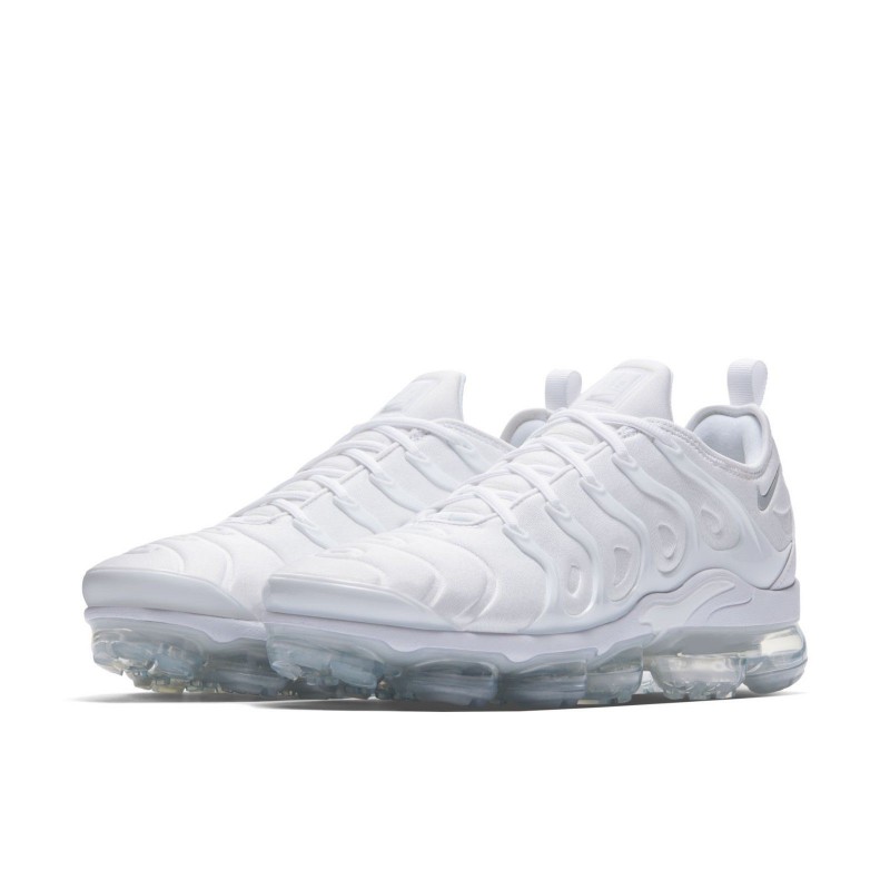 SEPATU LARI NIKE Air VaporMax Plus
