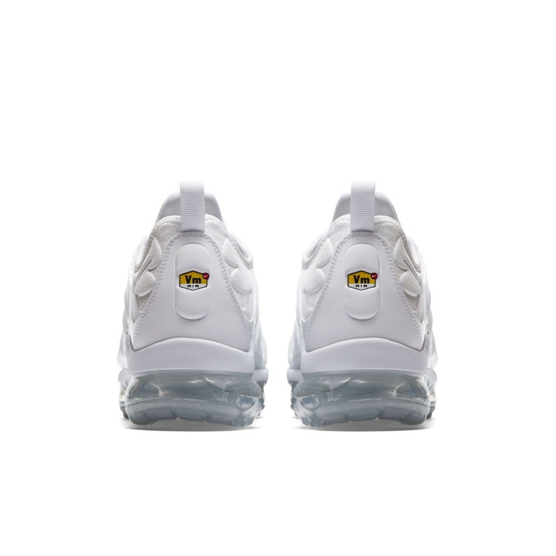 SEPATU LARI NIKE Air VaporMax Plus