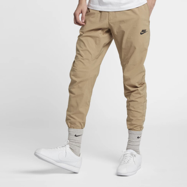 CELANA SNEAKERS NIKE Sportswear Woven Pants