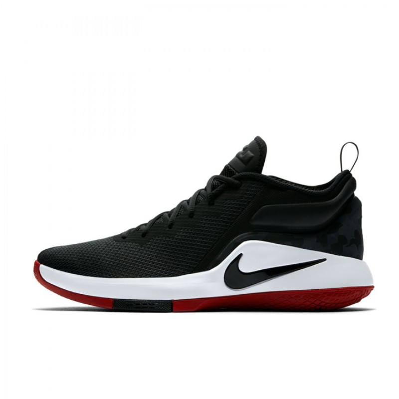SEPATU BASKET NIKE Lebron Witness 2