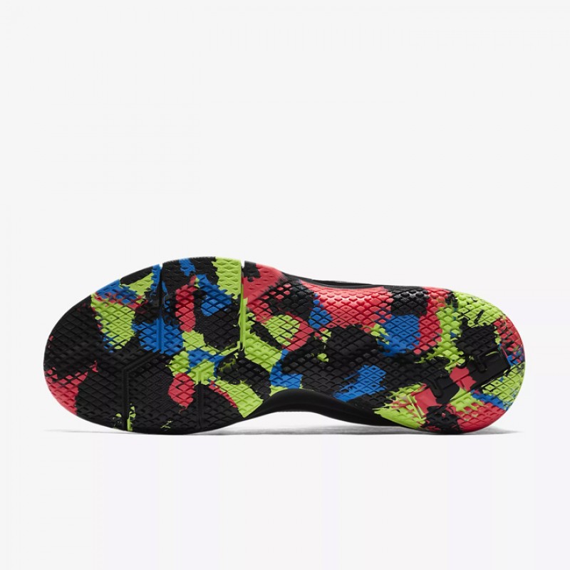 SEPATU BASKET NIKE Lebron Witness 2