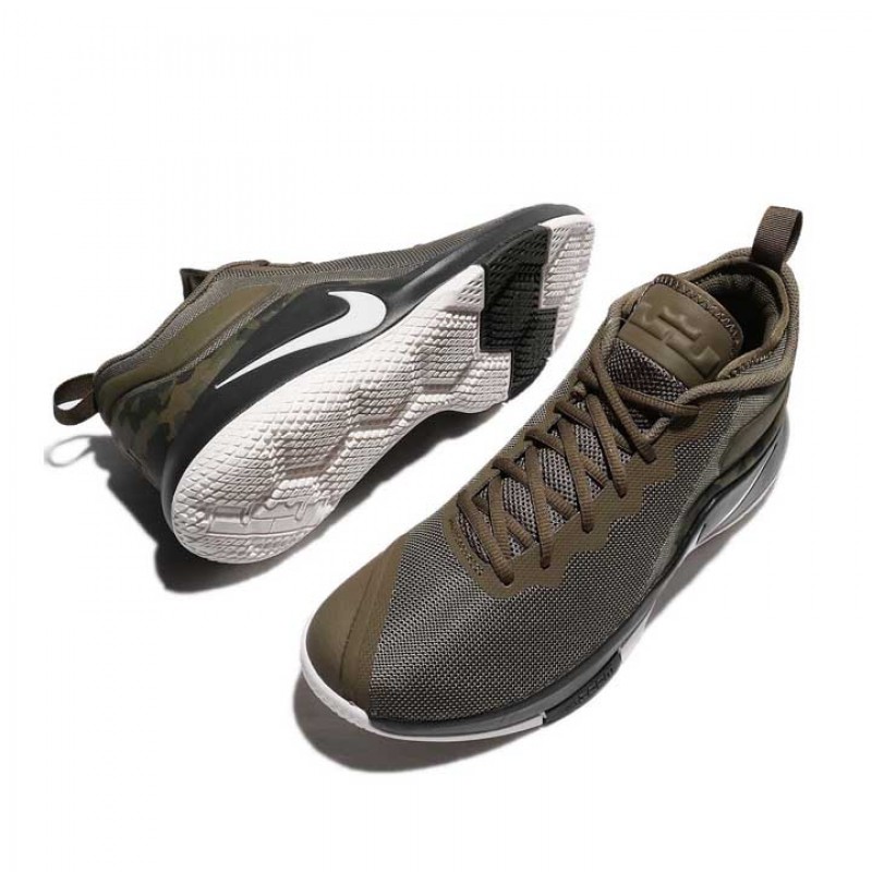 SEPATU BASKET NIKE Lebron Witness 2