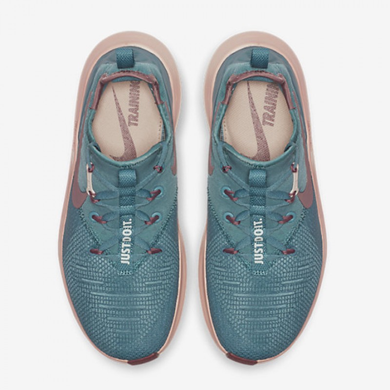 SEPATU LARI NIKE Wmns Free TR 8
