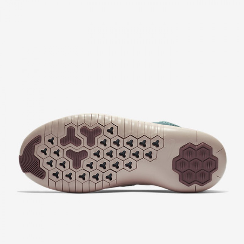 SEPATU LARI NIKE Wmns Free TR 8
