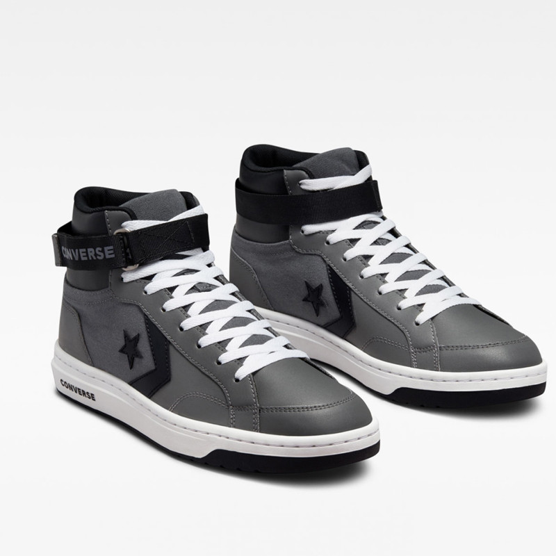 SEPATU SNEAKERS CONVERSE Pro Blaze V2 Mid