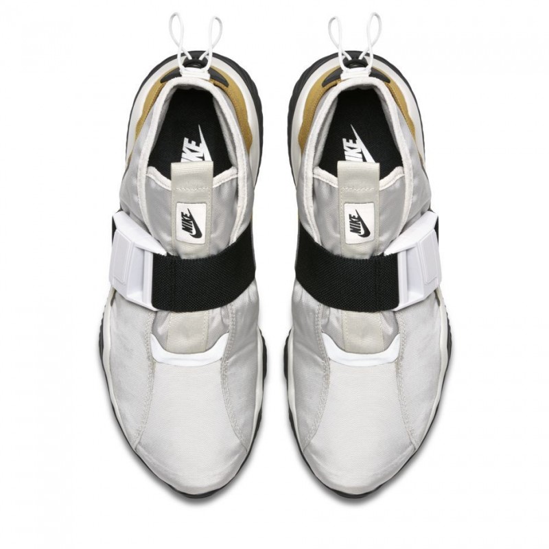 SEPATU SNEAKERS NIKE Komyuter SE