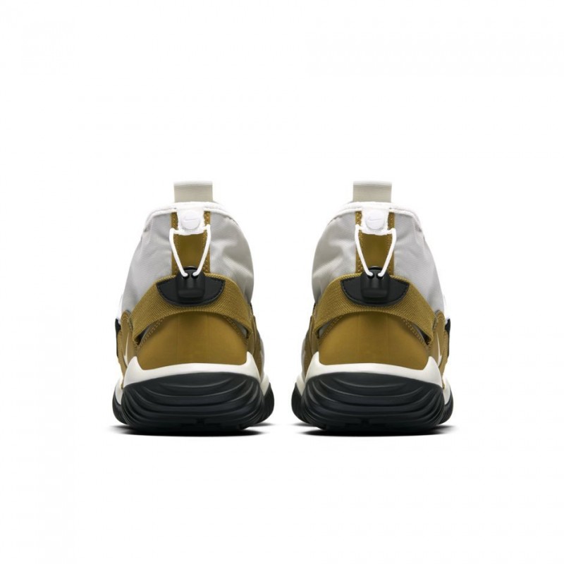 SEPATU SNEAKERS NIKE Komyuter SE