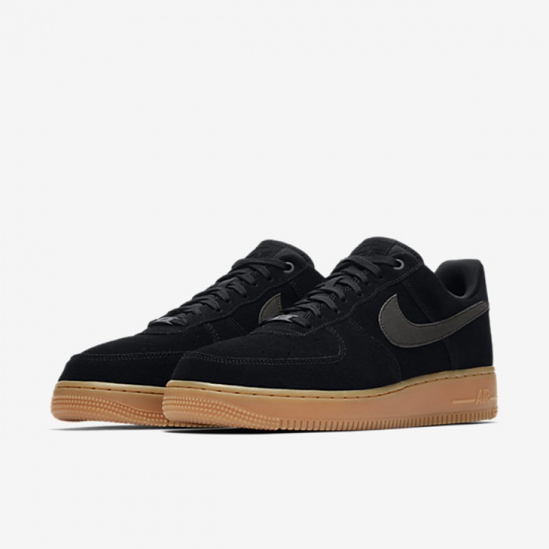 SEPATU SNEAKERS NIKE Air Force 1 07 LV8 Suede