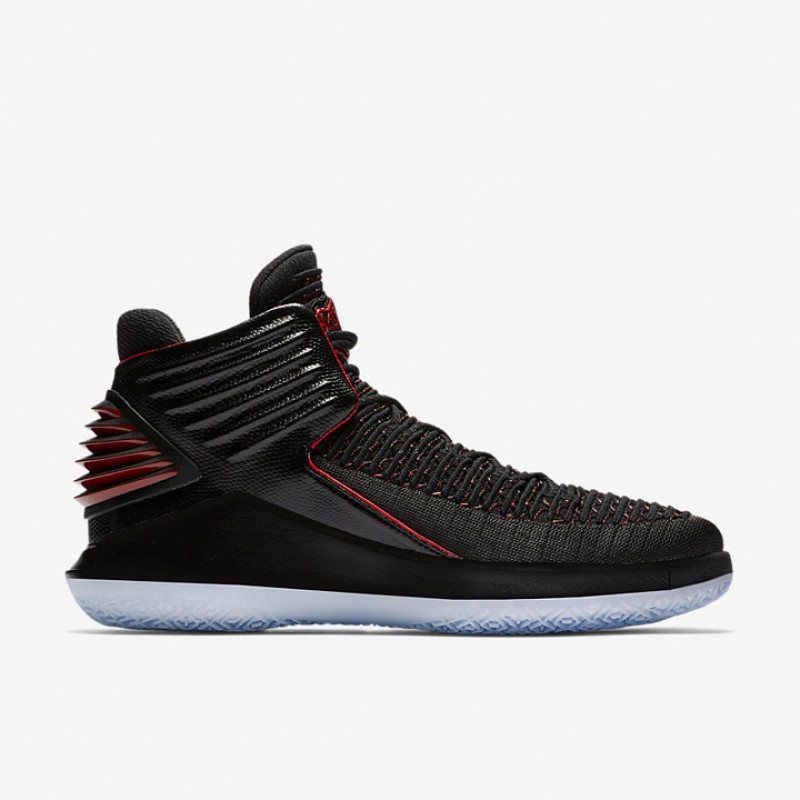 SEPATU BASKET AIR JORDAN AJ XXXII