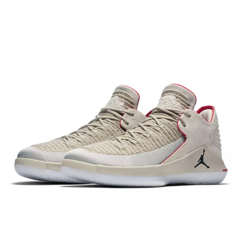 AJ 32 Low foto 2