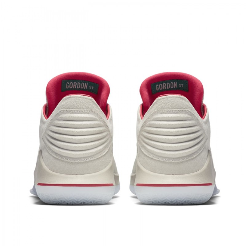 AJ 32 Low foto 4