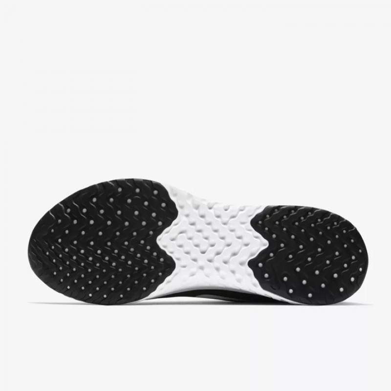 SEPATU LARI NIKE Legend React