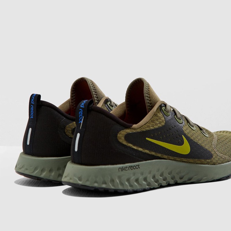 SEPATU LARI NIKE Legend React