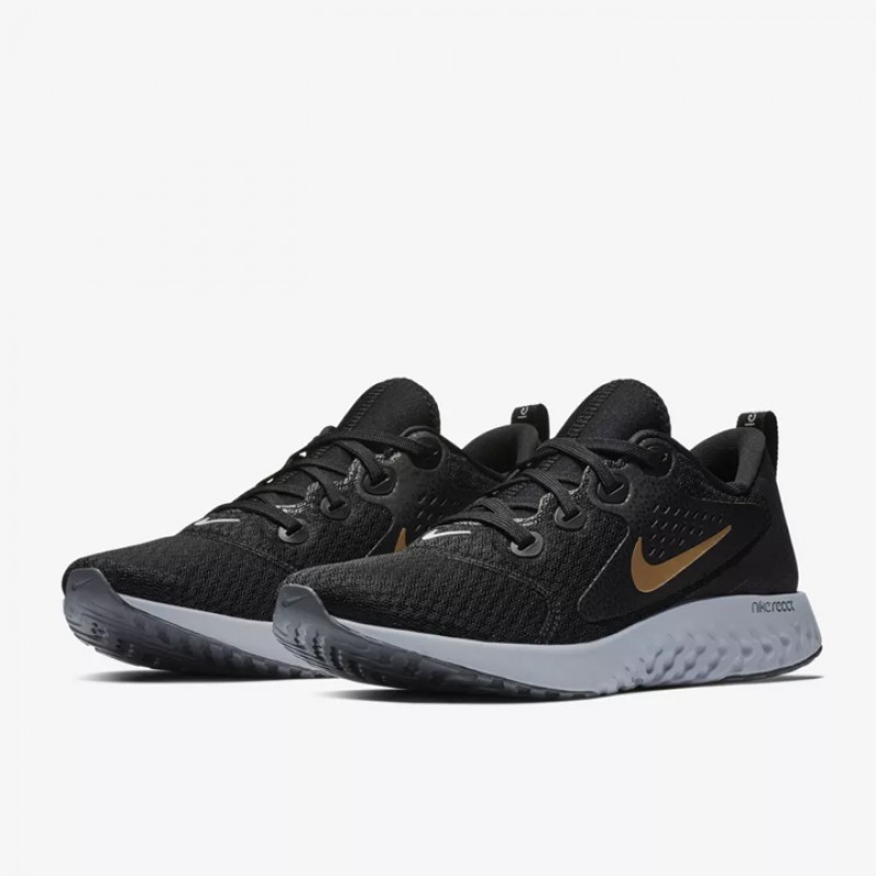 SEPATU LARI NIKE Wmns Legend React
