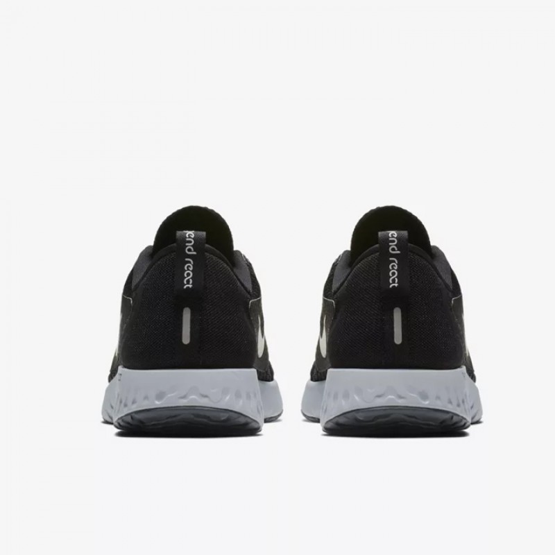 SEPATU LARI NIKE Wmns Legend React