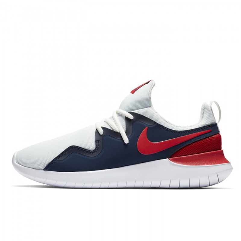 SEPATU SNEAKERS NIKE Tessen