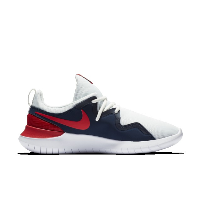 SEPATU SNEAKERS NIKE Tessen
