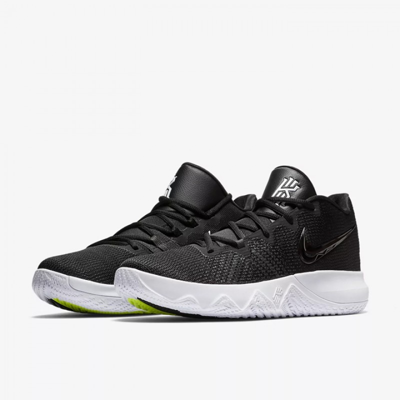 SEPATU BASKET NIKE Kyrie Flytrap
